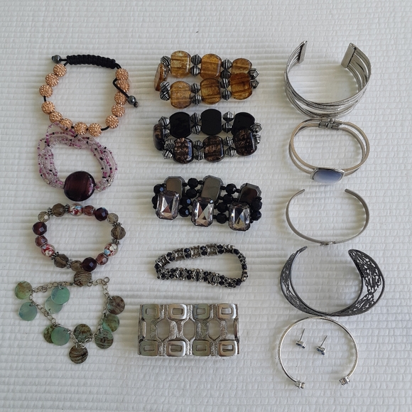 Jewelry Lot 14 Bracelets Costume Beads Stretchy
